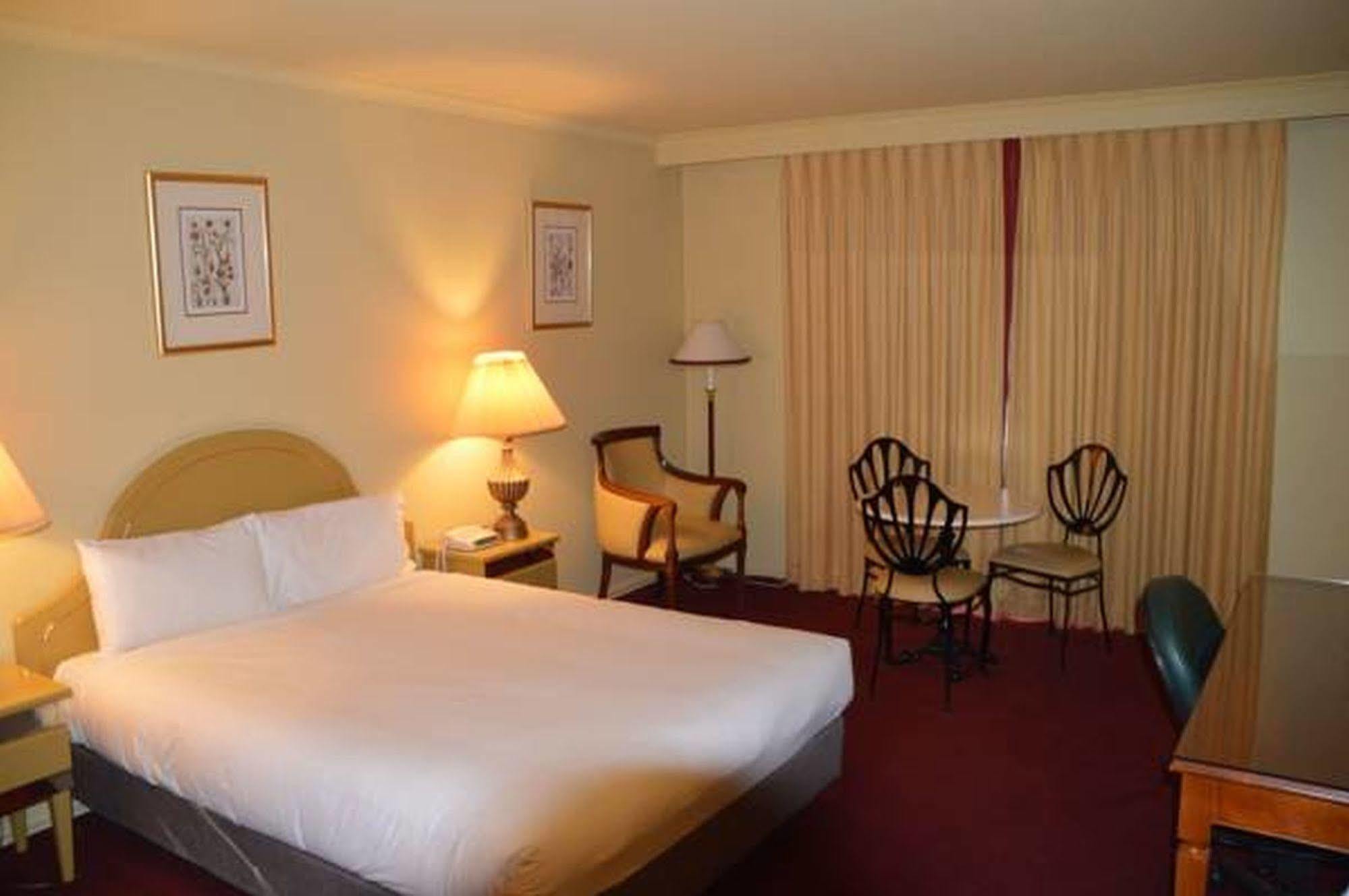 โรววิลล์ อินเตอร์เนชันแนล โฮเทล Motel Rowville ภายนอก รูปภาพ